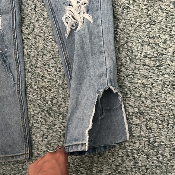 Trendy Jeans - Picture 2 of 3